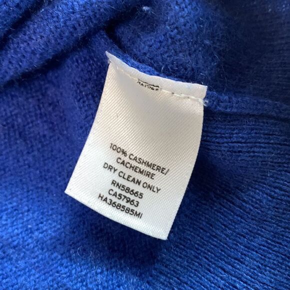 🍁SALE $15🍁 HALOGEN cashmere Vneck long sleeve sweater cobalt blue Small - Picture 6 of 7